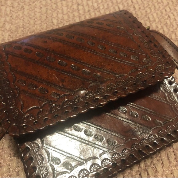 Carved Leather Purse - Picture 6 of 7